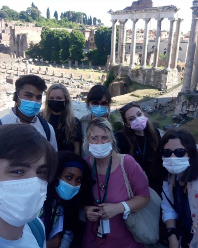 Carousel post from aur_arts.