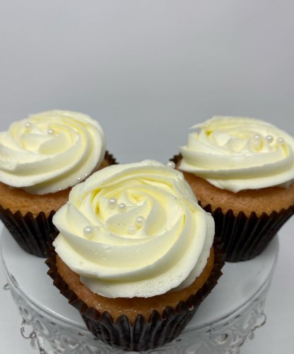 Carousel post from famous_creations_catering.