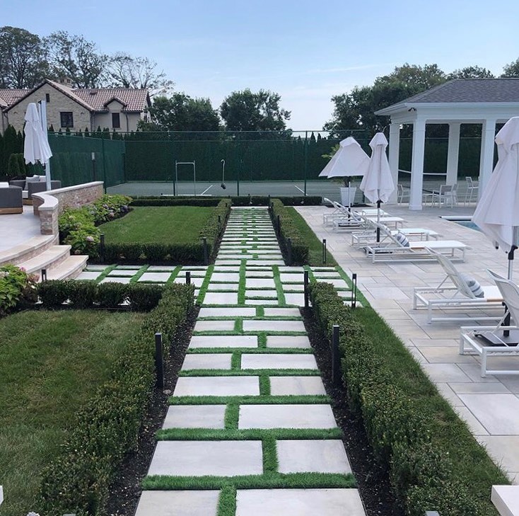 Carousel post from techobloc.