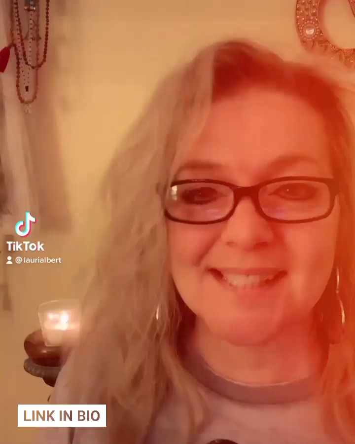 Video post from laurialbert_happymedium.