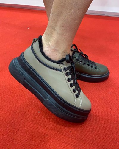 Carousel post from ossoshoes.