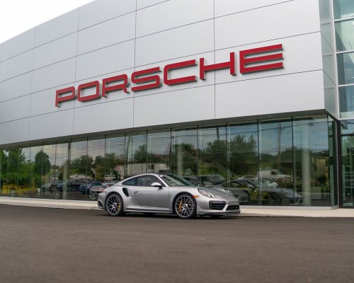 Carousel post from porschewarrington.