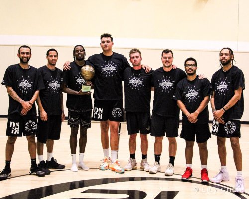 Carousel post from theroundleague.