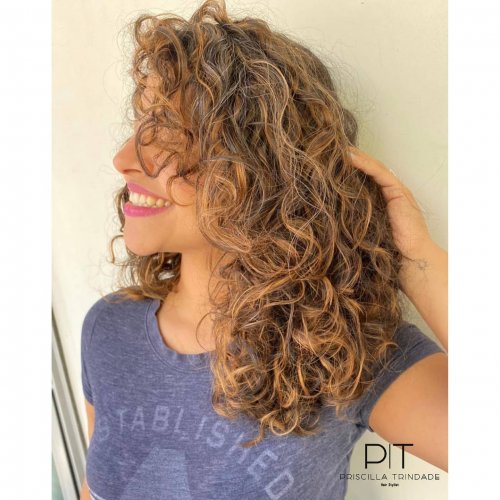 Carousel post from trindadehairstylist.