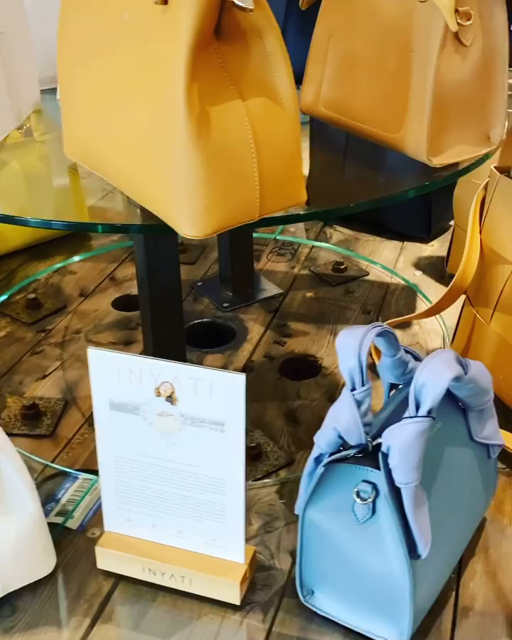 Video post from modehausbinder.