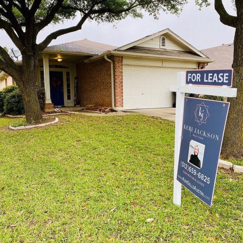 Photo post from kerisellsaustin.