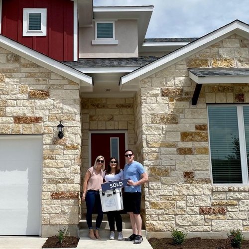 Photo post from kerisellsaustin.