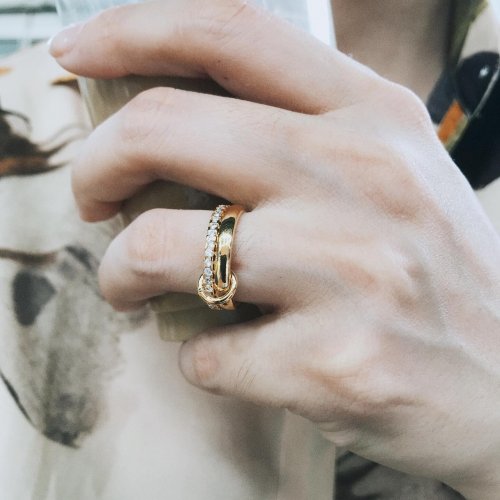 Carousel post from blingtw.
