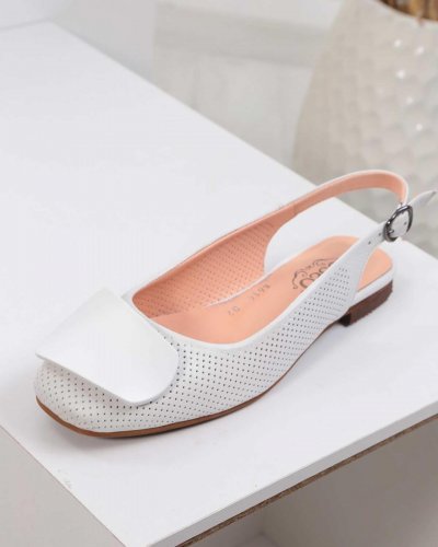 Carousel post from ossoshoes.