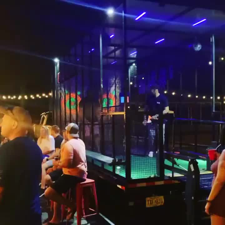 Carousel post from downthehatchet.