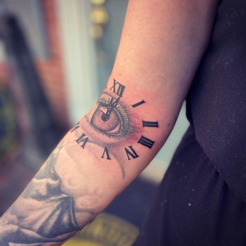Carousel post from mountainsidetattoo.