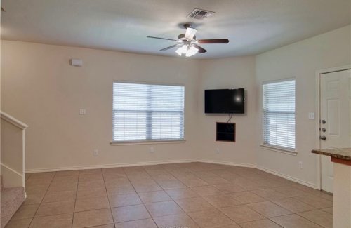 Carousel post from aggierelo.