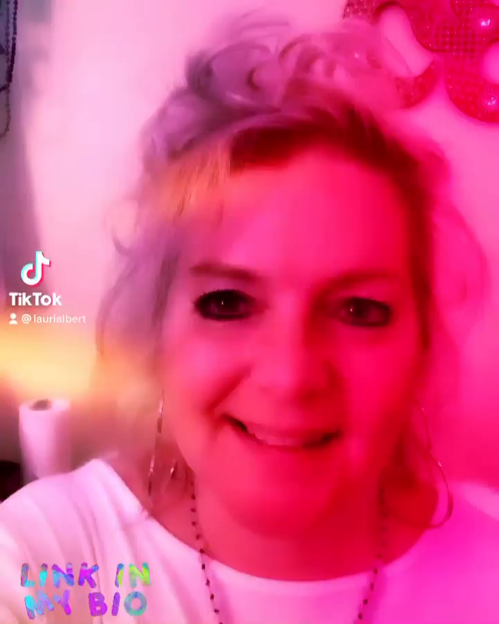 Video post from laurialbert_happymedium.