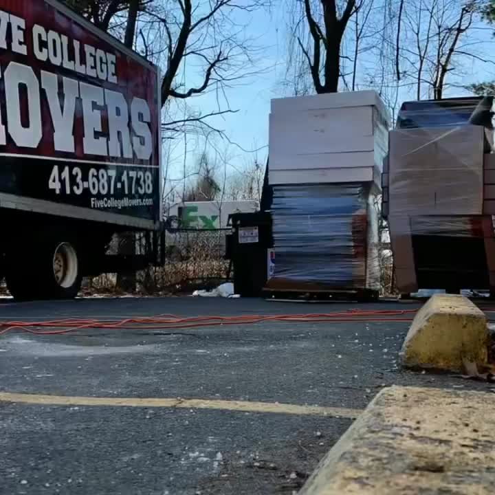 Video post from fivecollegemovers.