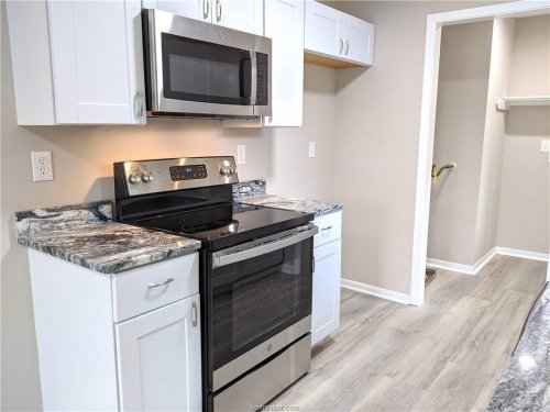 Carousel post from aggierelo.