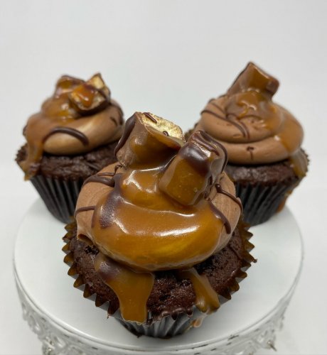 Carousel post from famous_creations_catering.