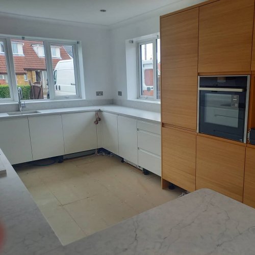 Carousel post from ellocoworktops.