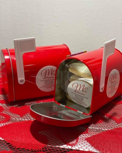 Photo post from marquettescakestudio.