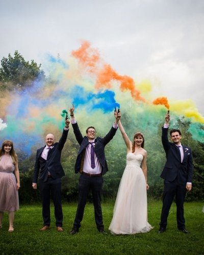 Carousel post from prettyandpunkweddings.