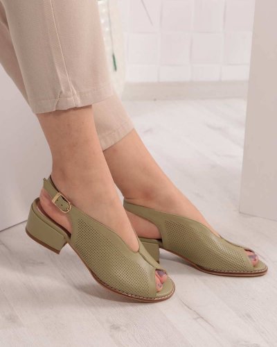 Carousel post from ossoshoes.