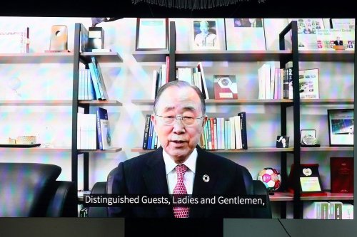 Carousel post from stanford_scigc.