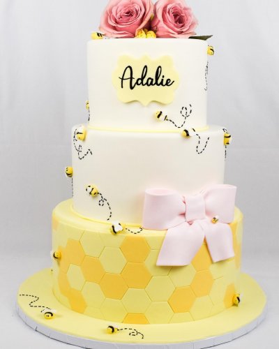 Photo post from marquettescakestudio.