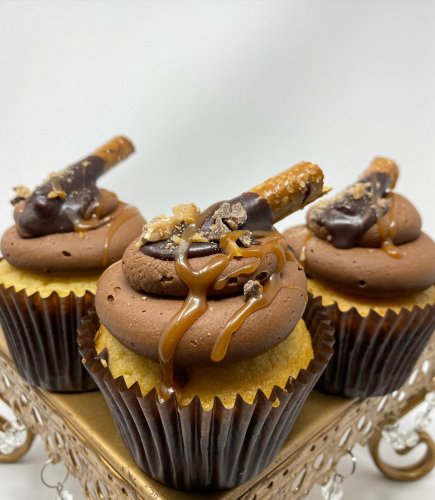 Carousel post from famous_creations_catering.