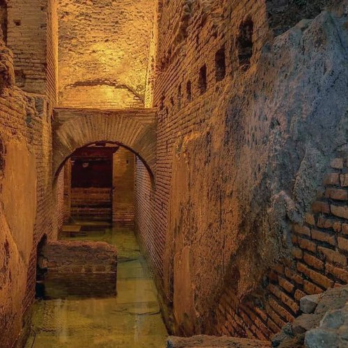 Carousel post from aurrome.