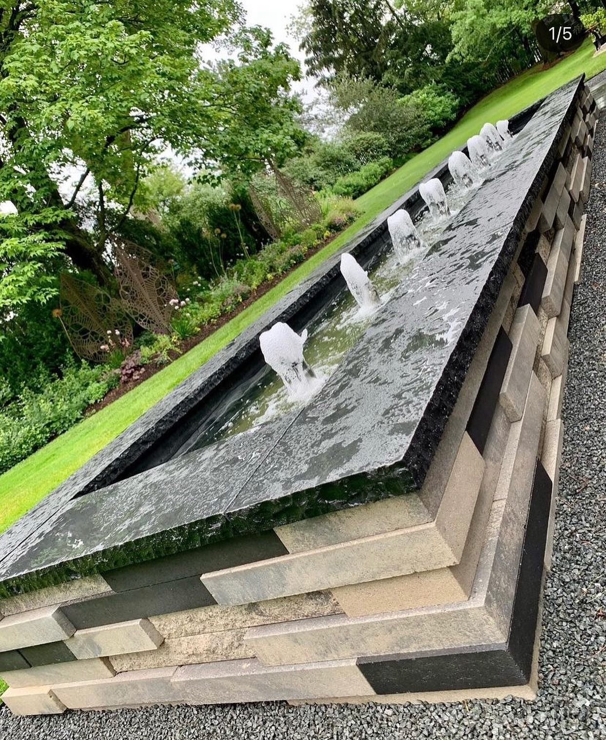 Carousel post from techobloc.