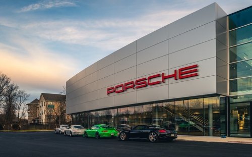 Carousel post from porschewarrington.