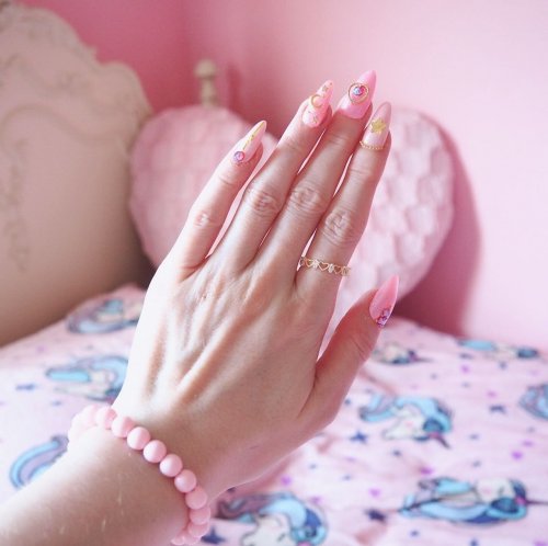 Carousel post from margaritabloom.