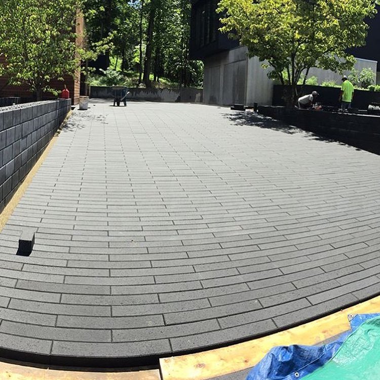 Carousel post from techobloc.