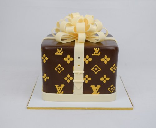 Photo post from marquettescakestudio.