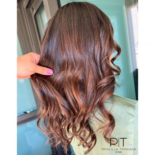 Carousel post from trindadehairstylist.