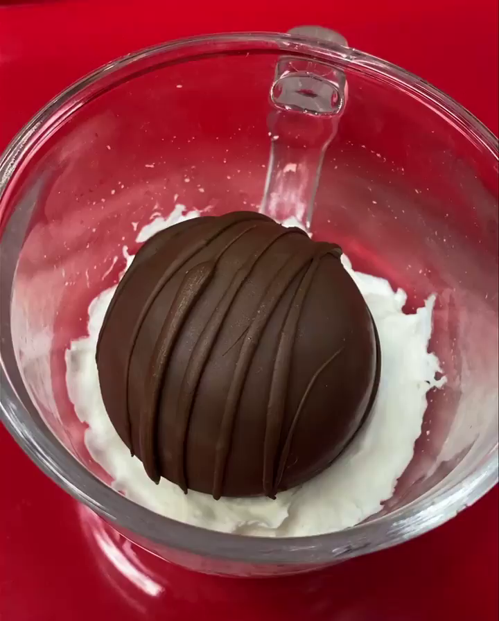 Video post from marquettescakestudio.