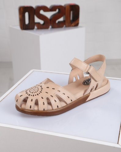 Carousel post from ossoshoes.