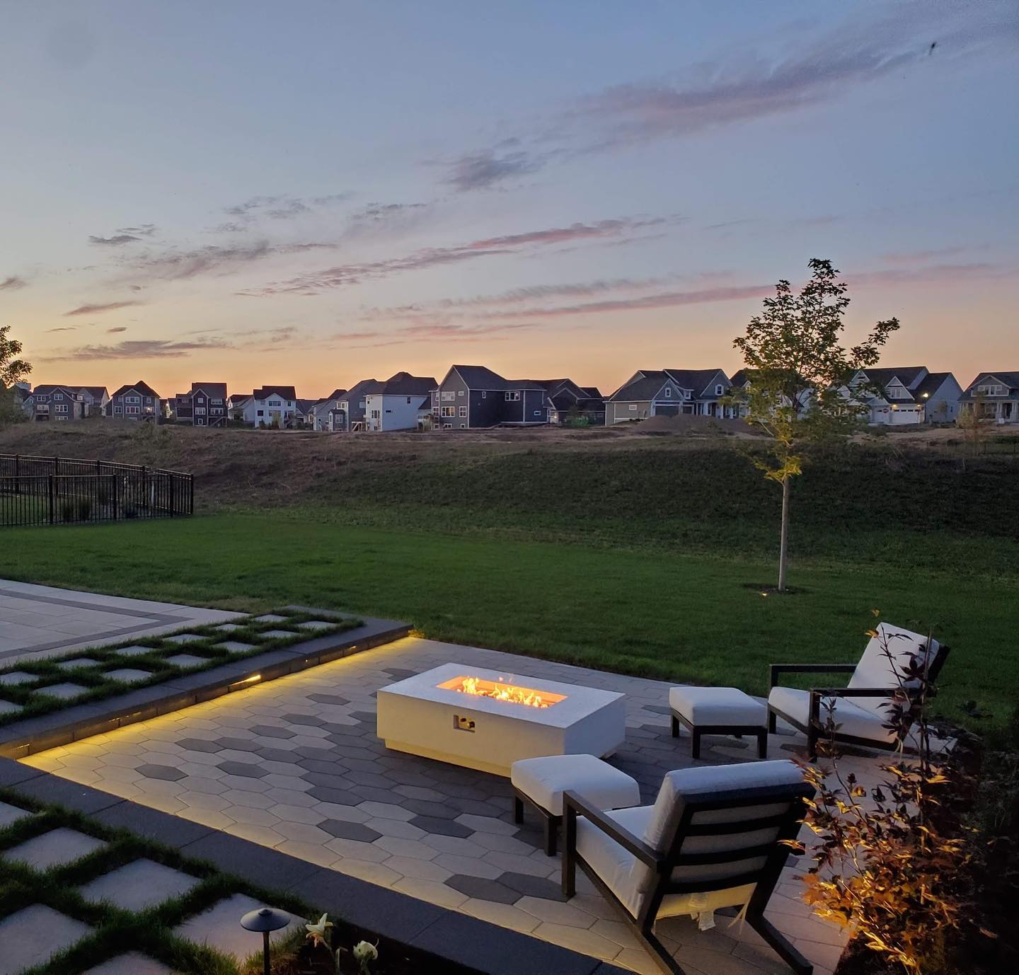 Carousel post from techobloc.