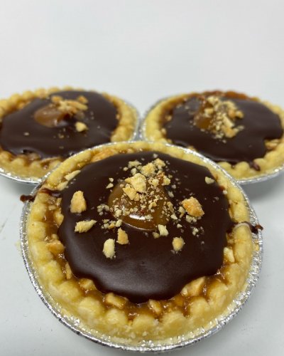 Photo post from famous_creations_catering.