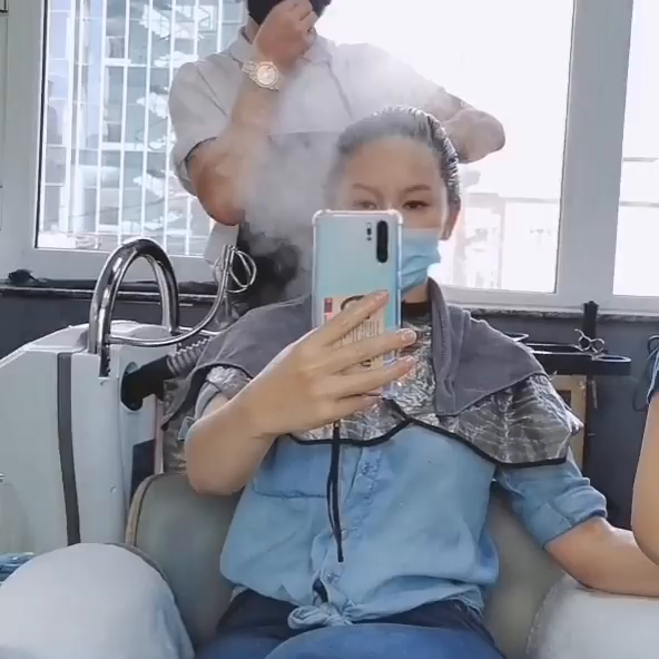 Video post from desaronsalon.