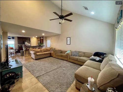 Carousel post from aggierelo.