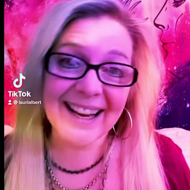 Video post from laurialbert_happymedium.