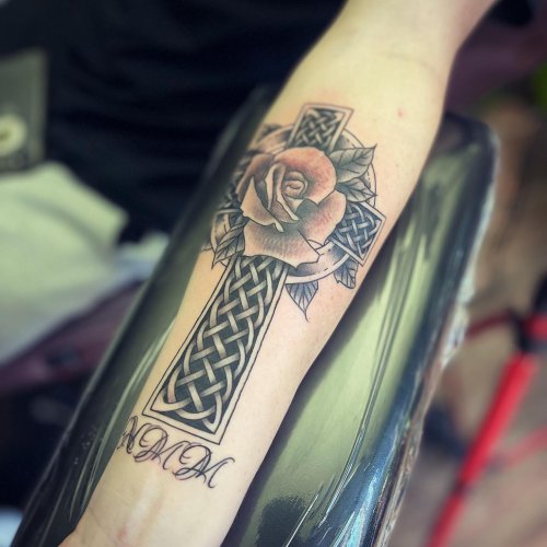Carousel post from mountainsidetattoo.