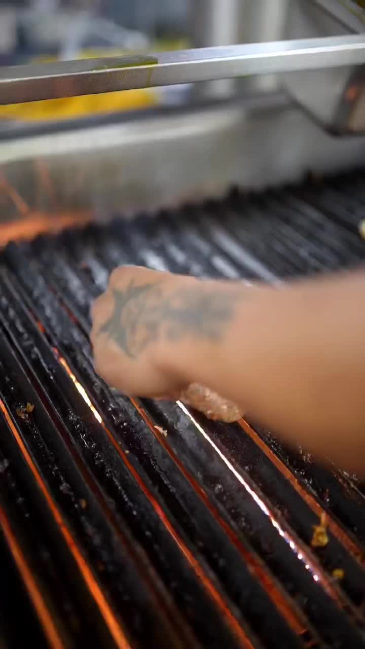 Video post from morogrill.