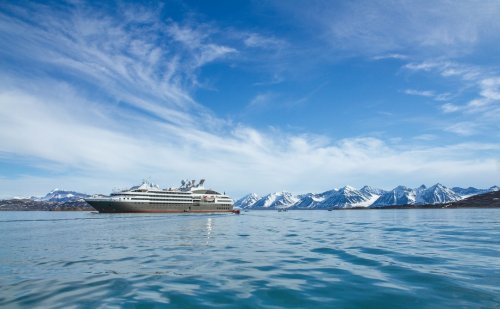 Carousel post from taucktravel.