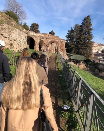 Carousel post from aur_arts.