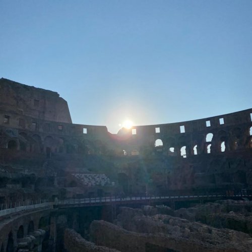 Carousel post from aurrome.