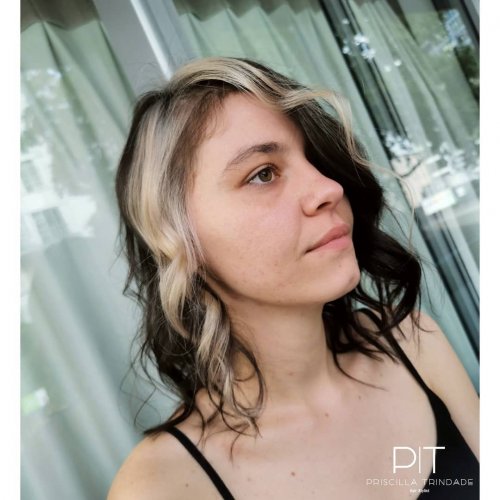 Carousel post from trindadehairstylist.