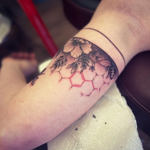 Carousel post from mountainsidetattoo.