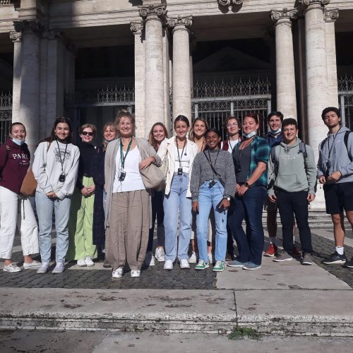 Carousel post from aur_arts.