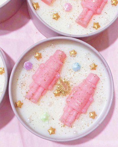 Carousel post from margaritabloom.